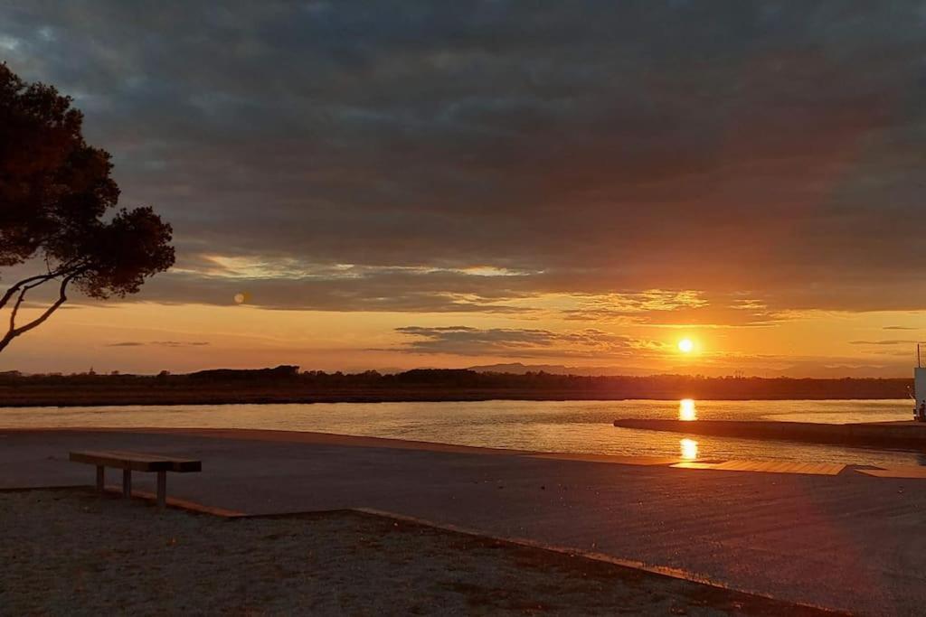 Sunsetmare Vacational Apartment Roses Exterior foto